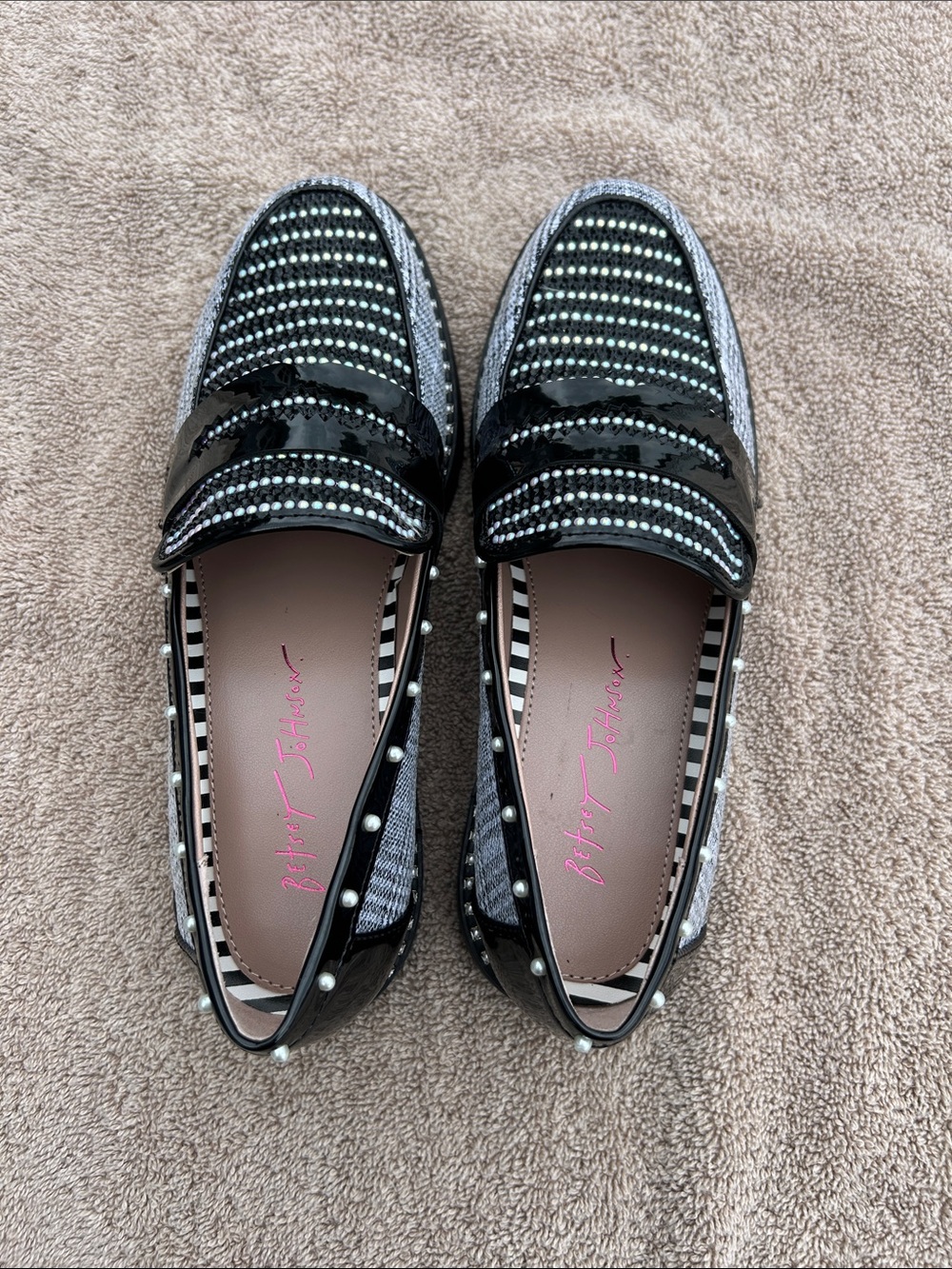 Betsey Johnson Glen Plaid Patent Rhinestone Pearl Embellished Loafers Black - Picture 10 of 10